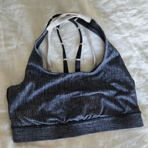 Lululemon energy bra size 4